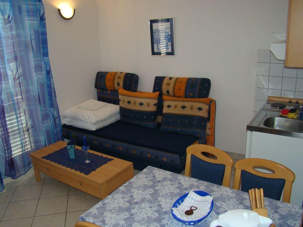 Vila Čuturić Josip - 102 A2+2 kat I - Gradac - Chorvatsko - (1