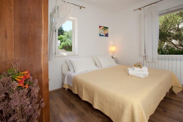 Lukrecia apartmány - Supetar (ostrov Brač) -  - Chorvatsko