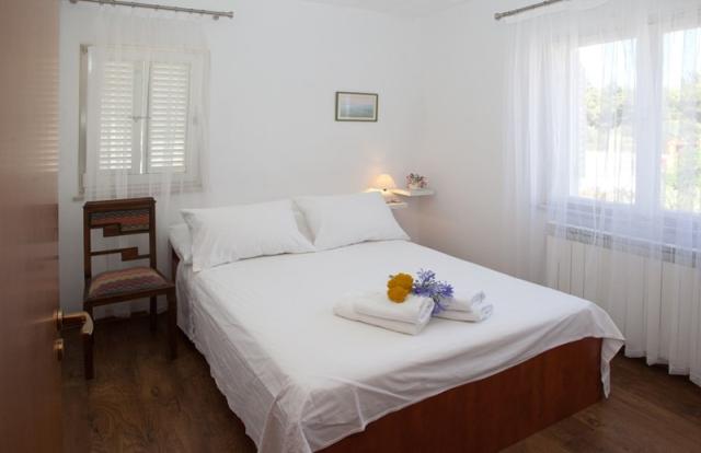 Lukrecia apartmány - Supetar (ostrov Brač) -  - Chorvatsko