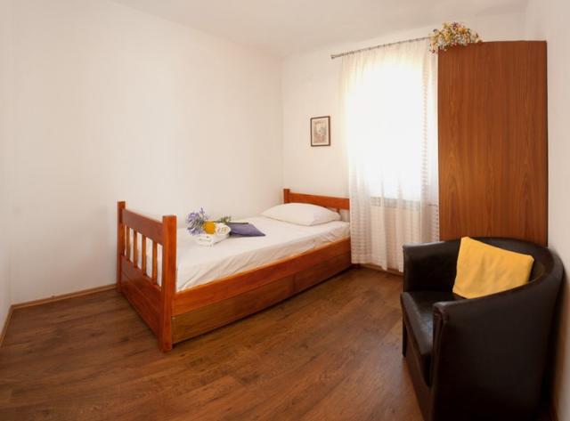 Lukrecia apartmány - Supetar (ostrov Brač) -  - Chorvatsko
