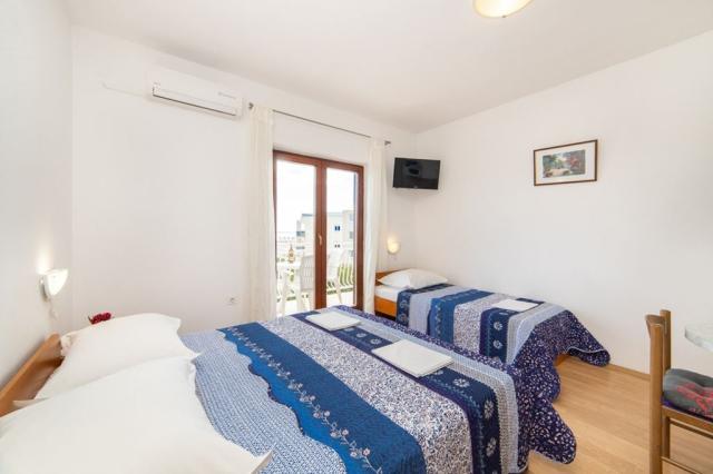 Vila Neda-Maršić - třílůžkové studio č. 2 - Gradac - Chorvatsko