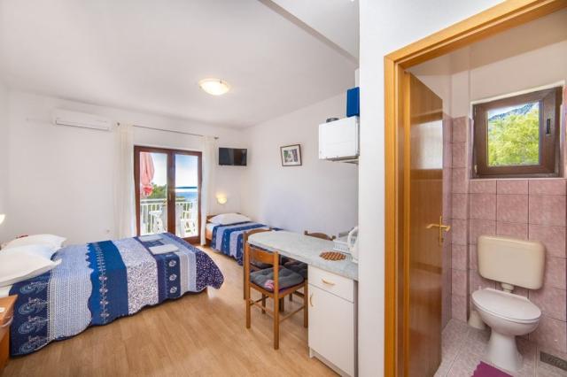 Vila Neda-Maršić - třílůžkové studio č. 2 - Gradac - Chorvatsko