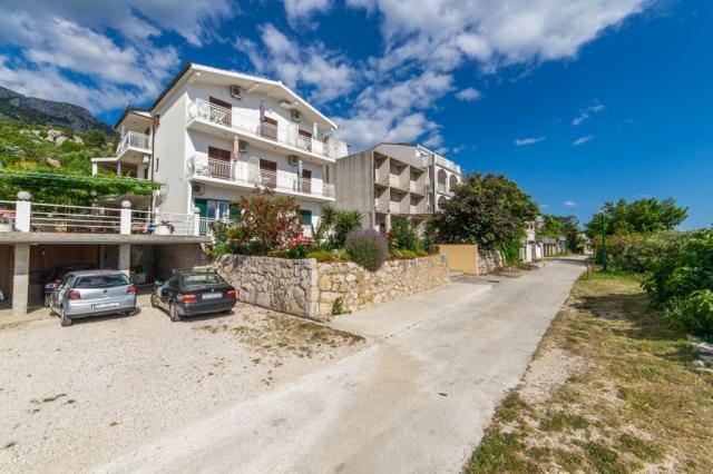 Vila Neda-Maršić - Gradac - Chorvatsko -  (4)