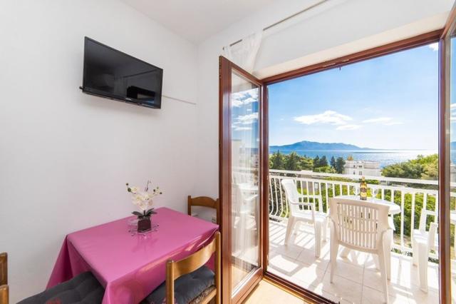 Vila Neda-Maršić - třílůžkové studio č. 1 - Gradac - Chorvatsko