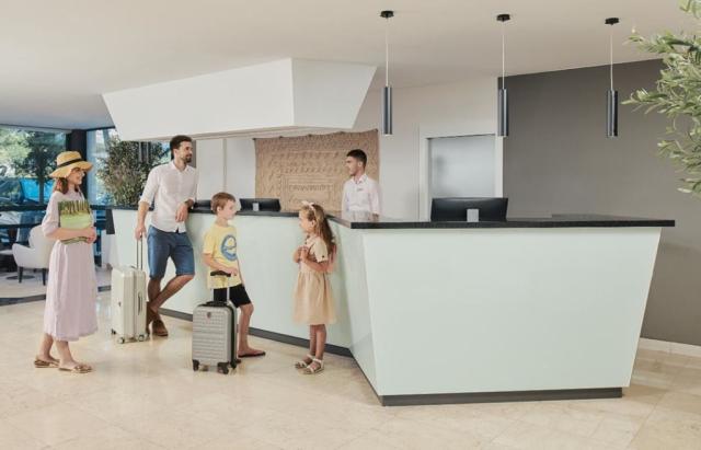 Bluesun Maslinik depandance - recepce v hotelu Neptun - Tučepi 