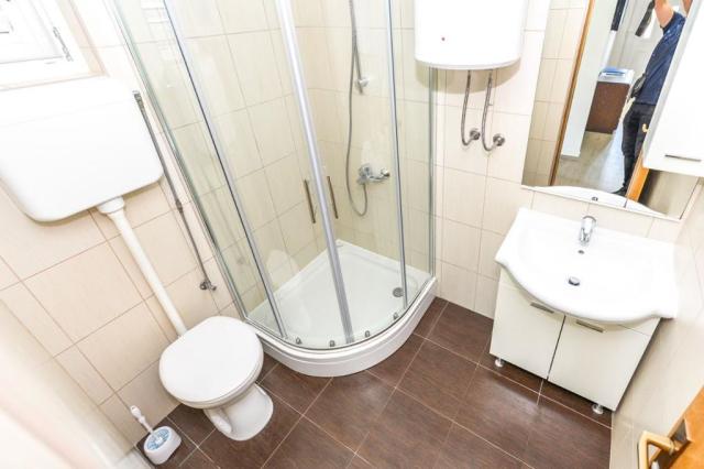 Leut apartmány - apartmán pro 2 osoby, přízemí - Novalja (ostro