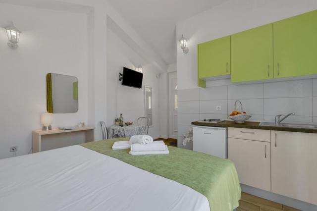 Danica apartmány - Studio S2 v přízemí - samostatný domek - Dra