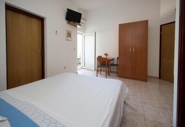 Neda vila - apartmán pro 4 osoby se 2 ložnicemi - Omiš-Duće -  