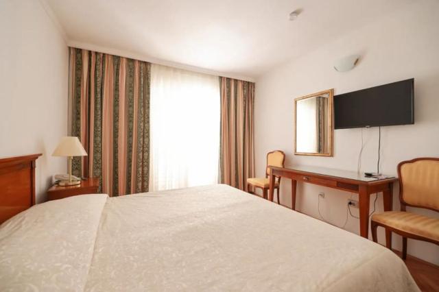 Val hotel TN - pokoj Comfort MS B/T - Seget Donji (Trogir) -  -