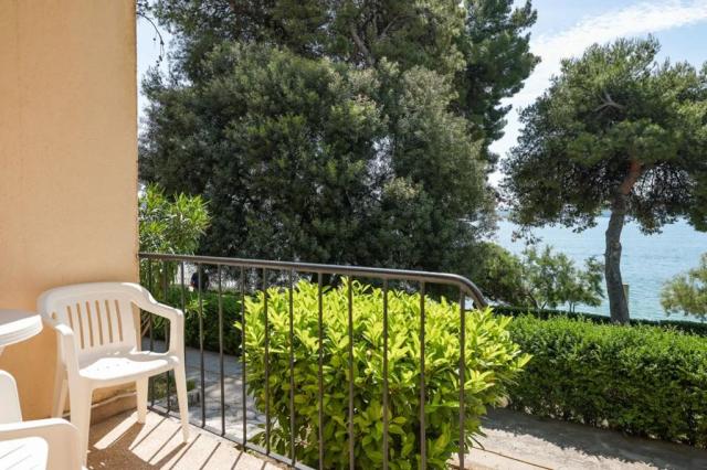 Val hotel TN - pokoj Standard Patio TMS - Seget Donji (Trogir) 