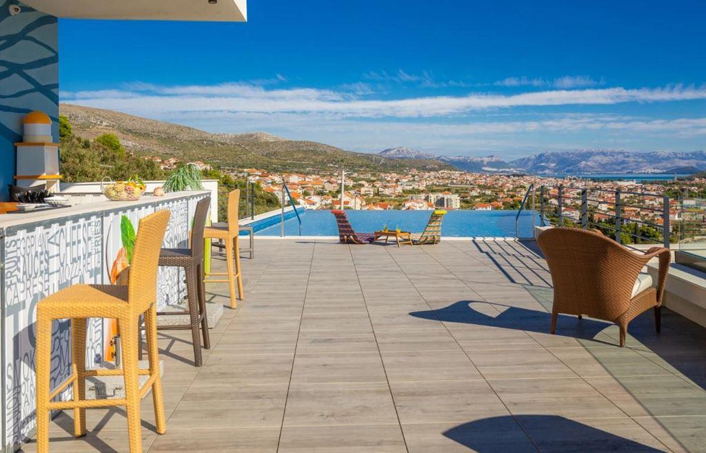 Ola hotel - Seget Donji (Trogir) - - Chorvatsko