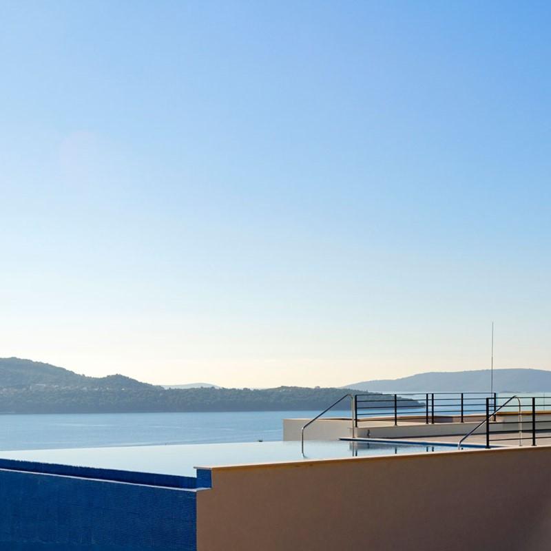 Ola hotel - Seget Donji (Trogir) - - Chorvatsko