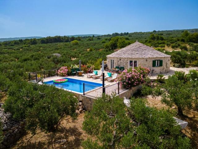 Island Getaway - Mirca Heritage House - Mirca (ostrov Brač) -  