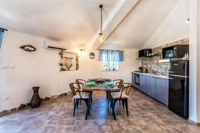 Island Getaway - Mirca Heritage House - Mirca (ostrov Brač) -  