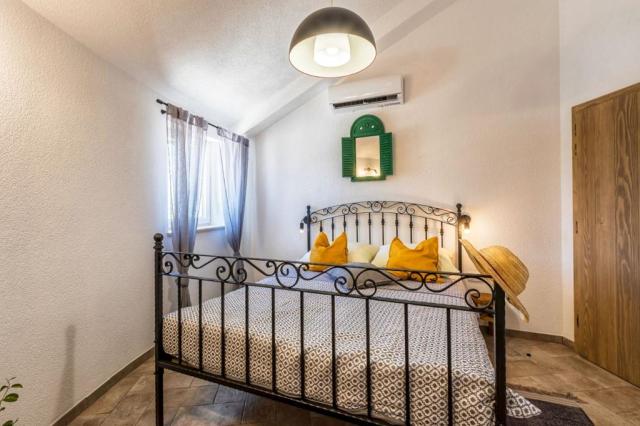 Island Getaway - Mirca Heritage House - Mirca (ostrov Brač) -  