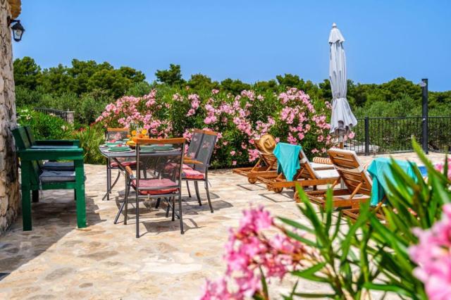 Island Getaway - Mirca Heritage House - Mirca (ostrov Brač) -  