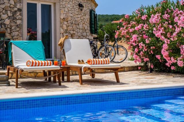 Island Getaway - Mirca Heritage House - Mirca (ostrov Brač) -  