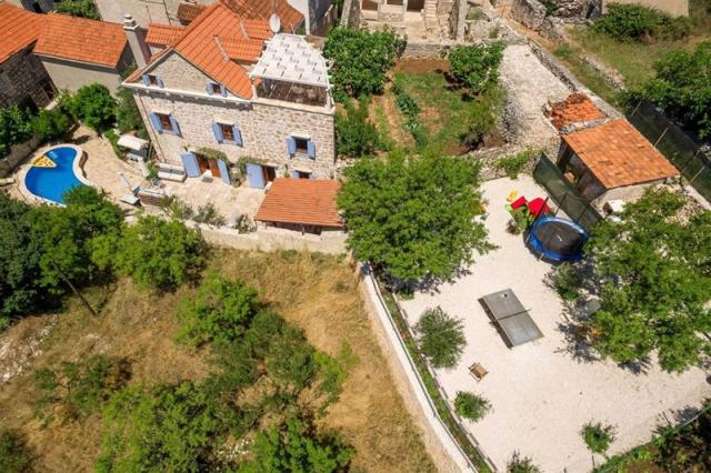 Vicina vila - Milna (ostrov Brač) -  - Chorvatsko