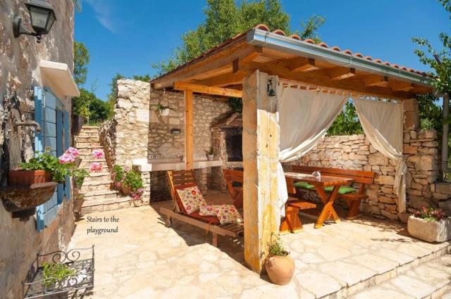 Vicina vila - Milna (ostrov Brač) -  - Chorvatsko