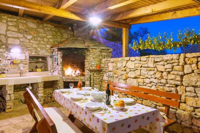 Vicina vila - Milna (ostrov Brač) -  - Chorvatsko