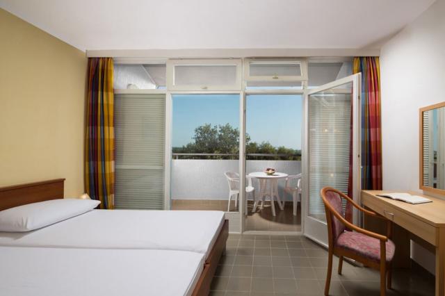 Lanterna Resort apartmány Standard - apartmán pro 3 osoby - Por