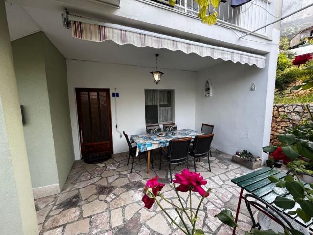 Ruža vila - apartmán pro 8 osob - Brist -  - Chorvatsko