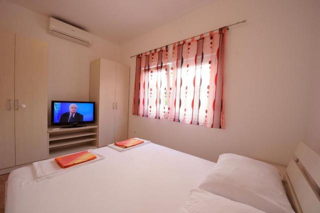 Biokovo vila a depandance - apartmán č. 2 - Gradac -  - Chorvat