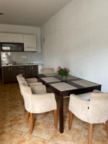 Biokovo vila a depandance - apartmán č. 8 - Gradac -  - Chorvat