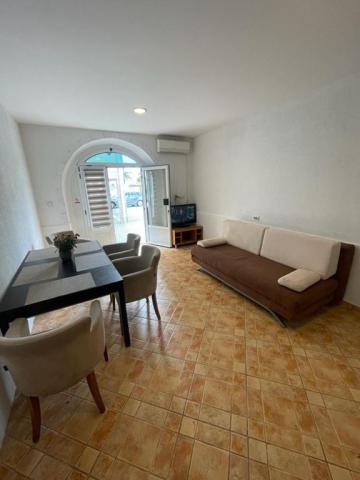 Biokovo vila a depandance - apartmán č. 8 - Gradac -  - Chorvat