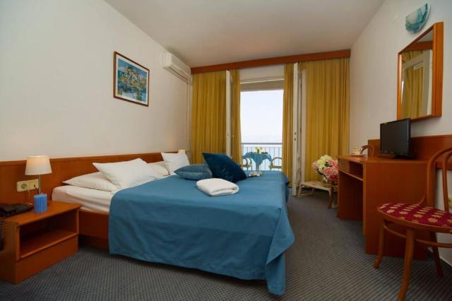 Faraon hotel - čtyřlůžkový pokoj Comfort Family BMS - Trpanj (P