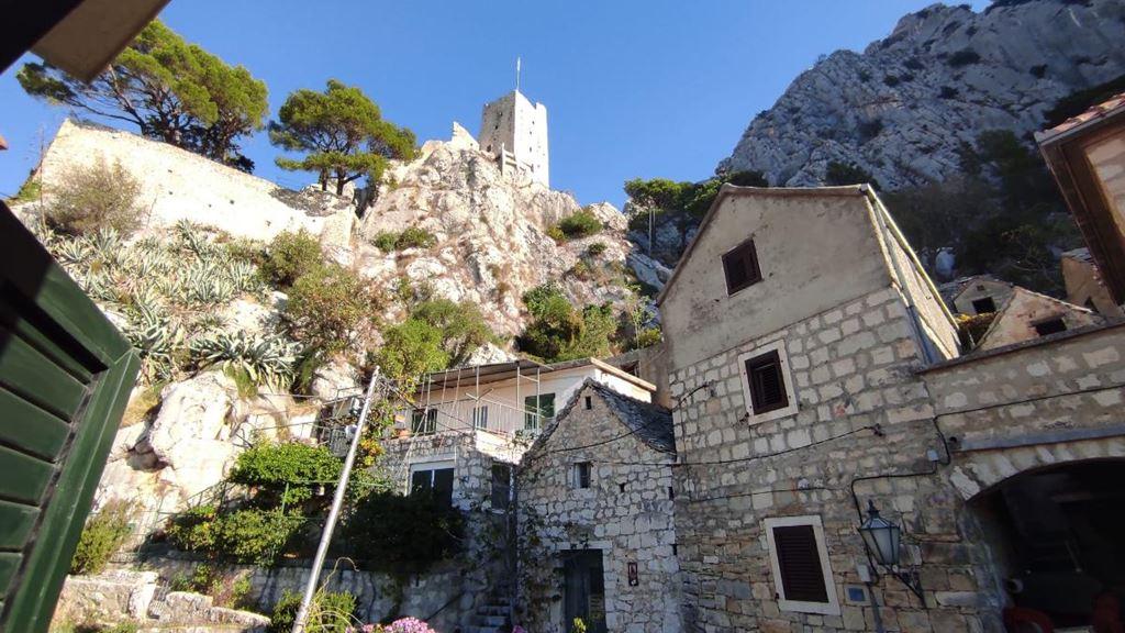 Brstilo apartmán - Omiš - - Chorvatsko