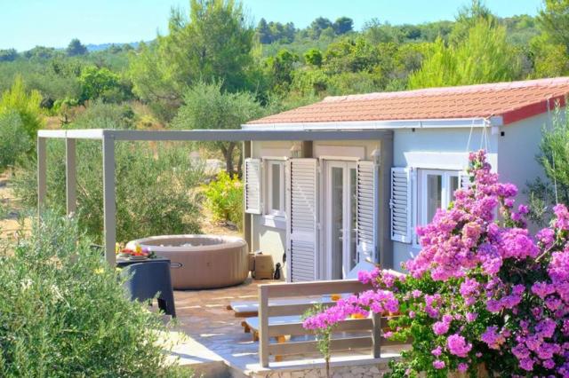 Olive Garden Home - mobil home - Mirca (ostrov Brač) -  - Chorv