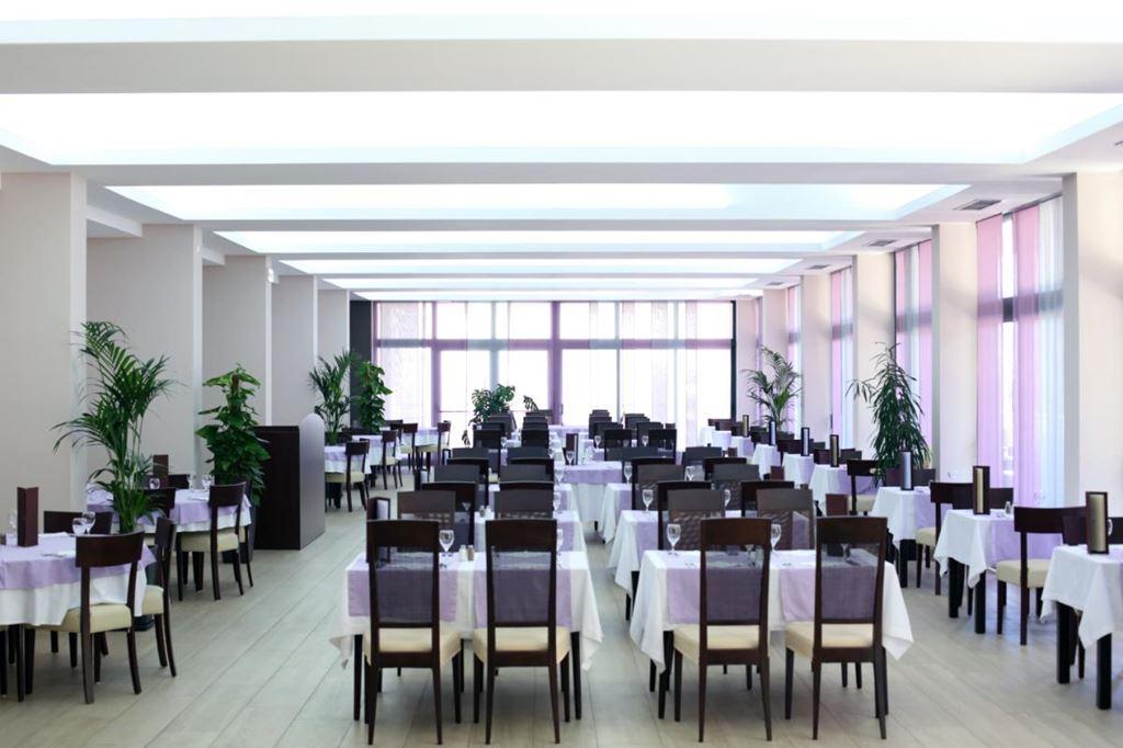 Velaris Aminess Vival Casa - restaurace Olive - Supetar (ostrov