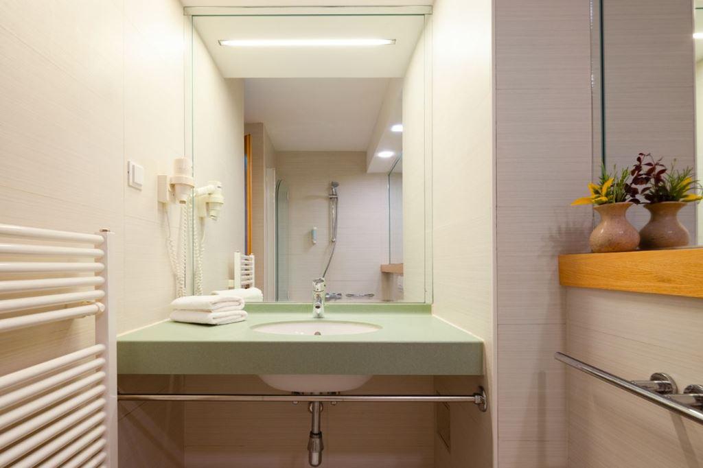 Velaris Aminess Vival Resort - pokoj S2BS - Supetar (ostrov Bra