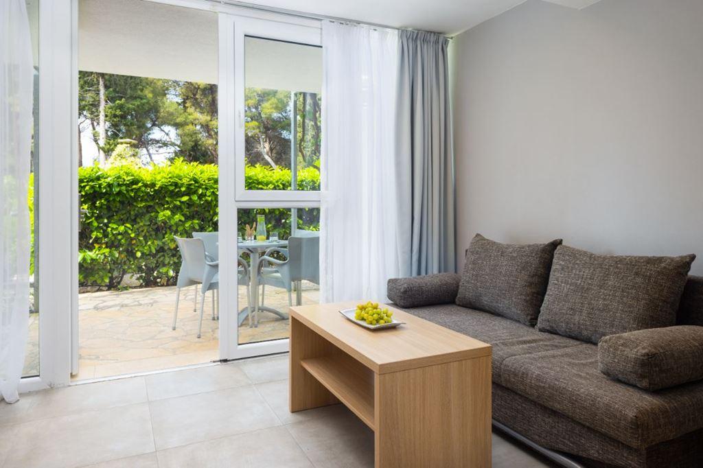 Velaris Aminess Vival Resort - pokoj HA2JB - Supetar (ostrov Br