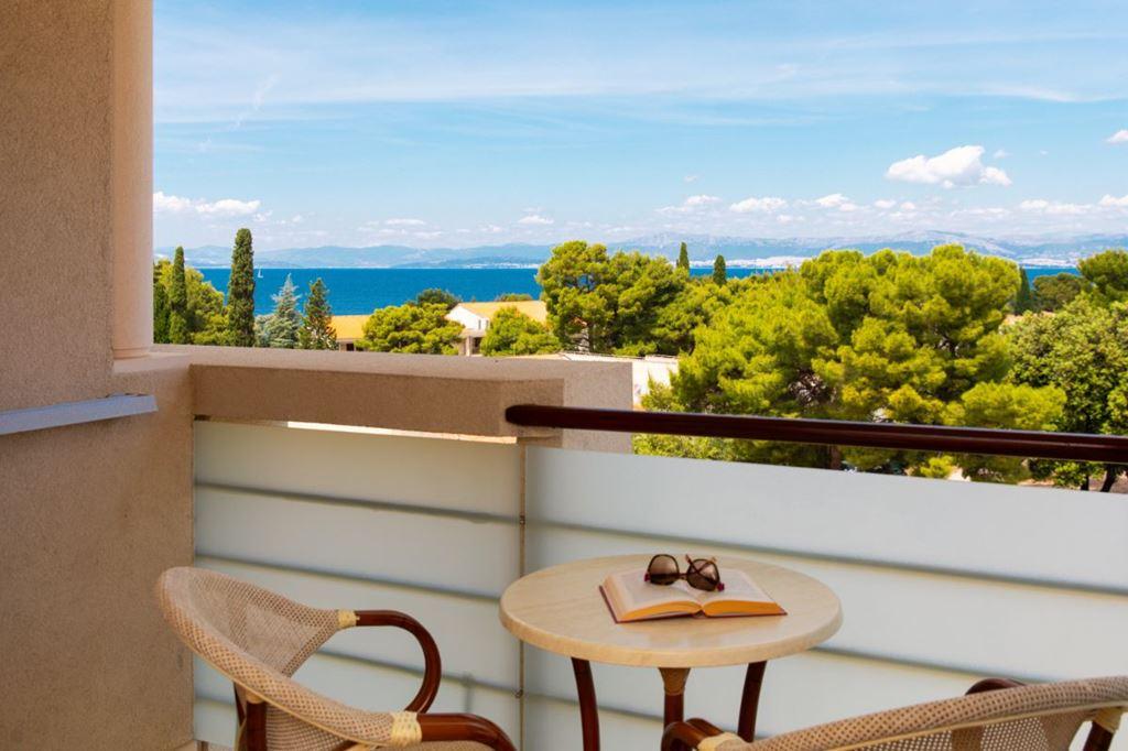 Velaris Aminess Vival Resort - pokoj S2BS - Supetar (ostrov Bra