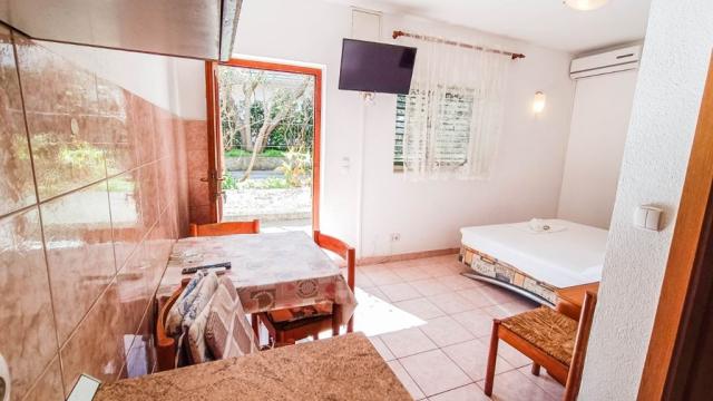 Ines vila - apartmán A8 - Promajna -  - Chorvatsko