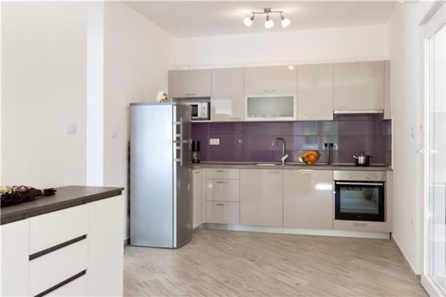 Hana Holiday Home - Banjole -  - Chorvatsko
