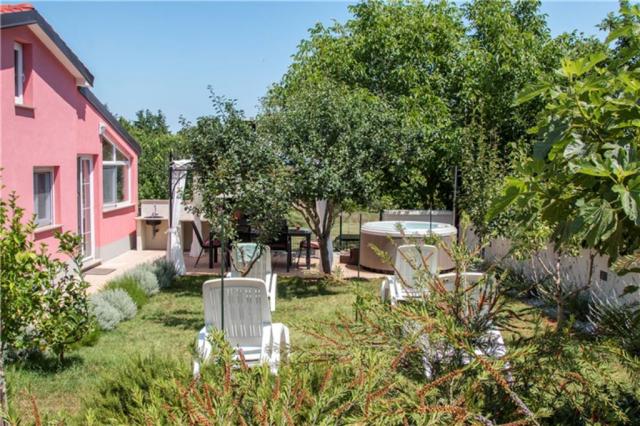 Hana Holiday Home - Banjole -  - Chorvatsko