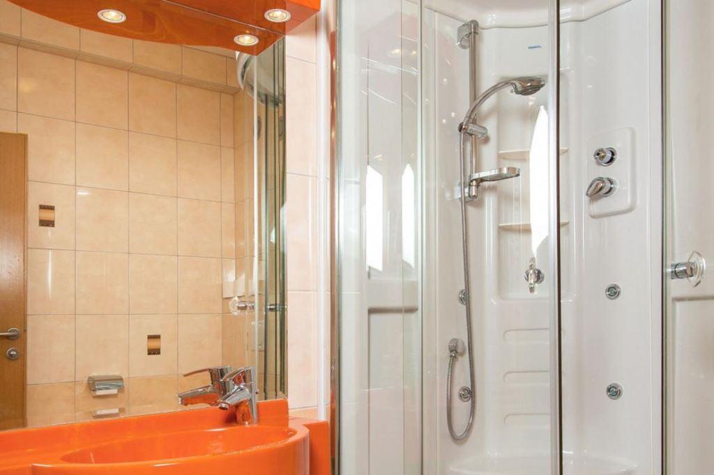 Miramare hotel - dvoulůžkový pokoj s možností 2 přistýlek, BP -