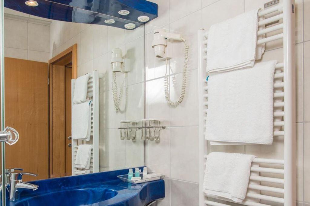 Miramare hotel - dvoulůžkový pokoj s možností přistýlky, BMS -