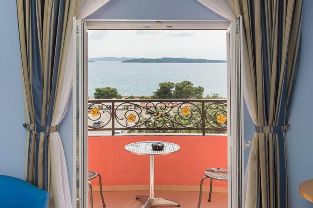 Miramare hotel - dvoulůžkový pokoj s možností přistýlky, BMS -