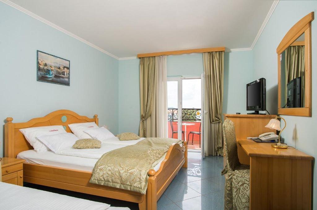 Miramare hotel - dvoulůžkový pokoj s možností přistýlky, BMS -