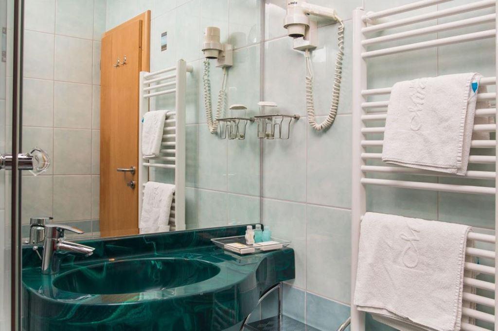 Miramare hotel - dvoulůžkový pokoj s možností přistýlky, BMS -