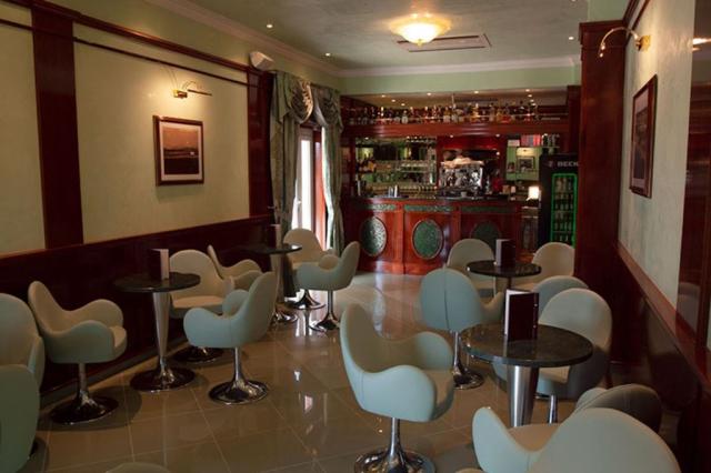 Miramare hotel - Terrace and Café - Vodice -  - Chorvatsko