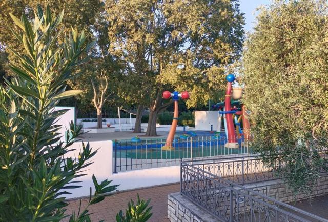 APT Astra - bazén na pobřeží - Zelena Laguna - Poreč -  (5)