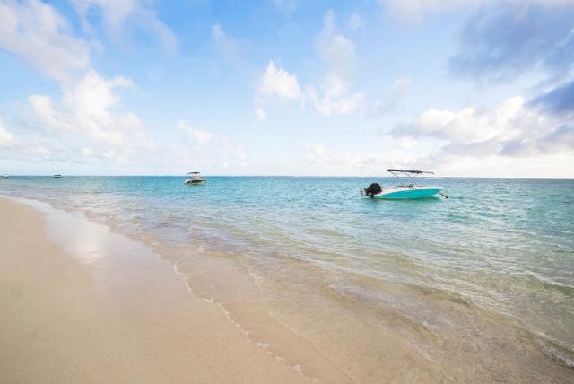C Mauritius