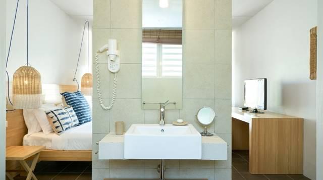 Couple room 3.jpg