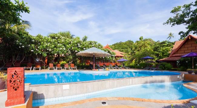 Swimming Pool-1.jpg