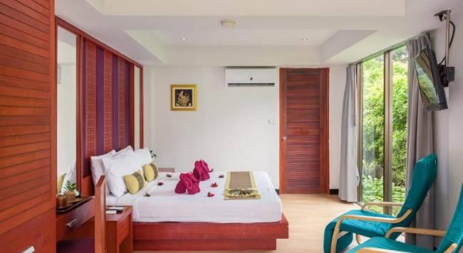Phi Phi Erawan Palms Resort